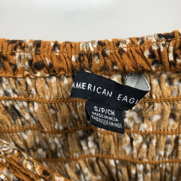 American Eagle Floral Crop Top Smocked Buttons S - Picture 5 of 5